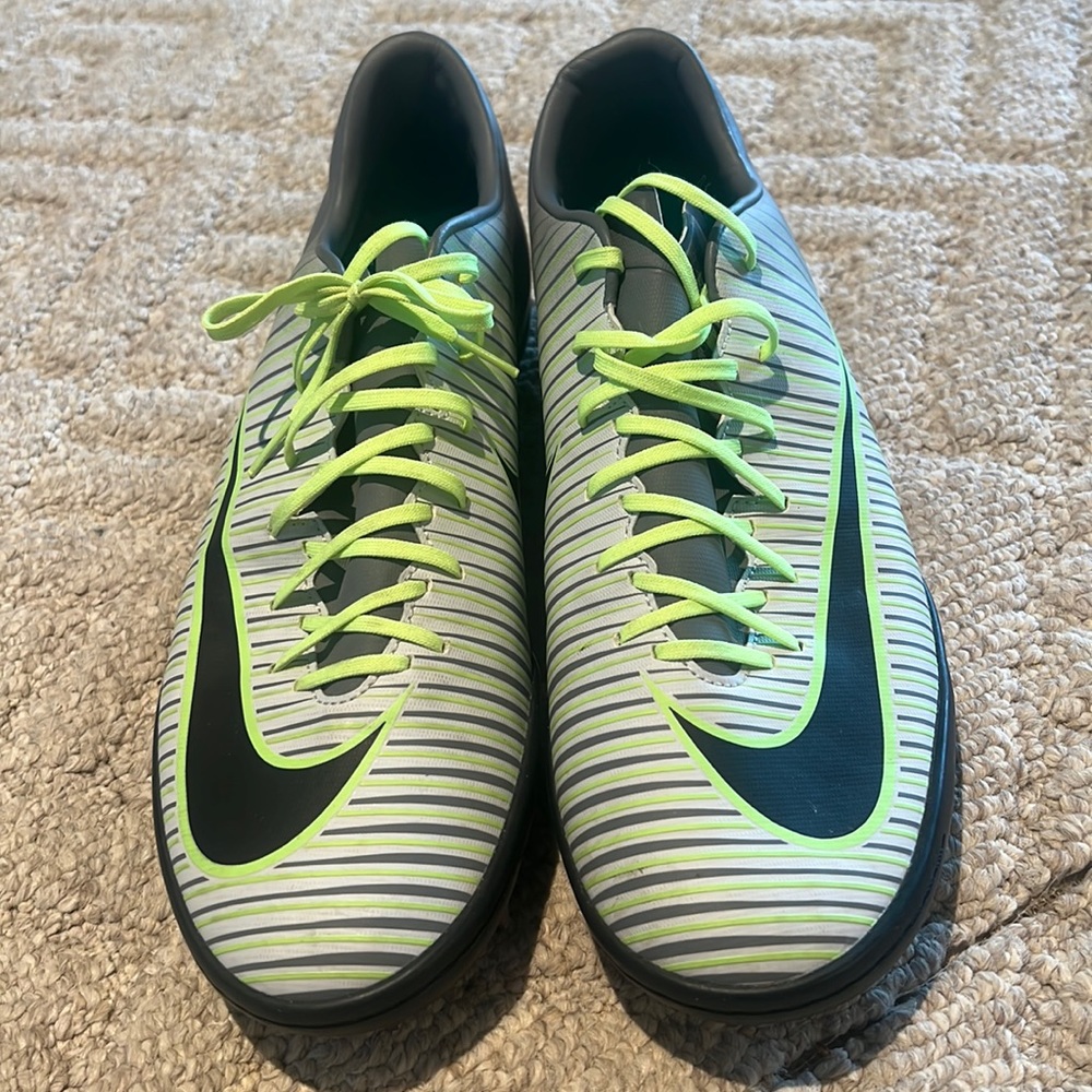 mens nike football boots size 12